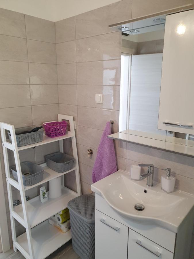 Studio Apartman Rubinic Lovran Bagian luar foto